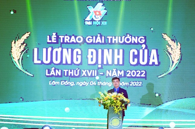 Ủy viên dự khuyết BCH Trung ương Đảng, Bí thư thứ nhất BCH Trung ương Đoàn Bùi Quang Huy khai mạc Lễ trao giải