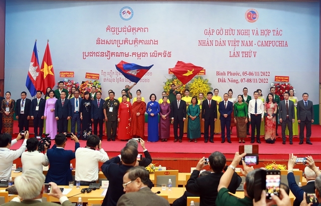 Các đại biểu dự "Gặp gỡ Hữu nghị và Hợp tác Việt Nam=Campuchia" - Ảnh: VGP/Hải Minh