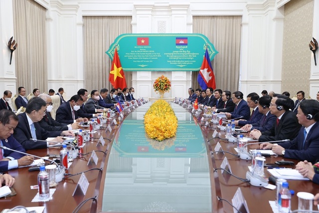 Thủ tướng Chính phủ Phạm Minh Chính hội đàm với Thủ tướng Vương quốc Campuchia Samdech Techo Hun Sen - Ảnh: VGP/Nhật Bắc
