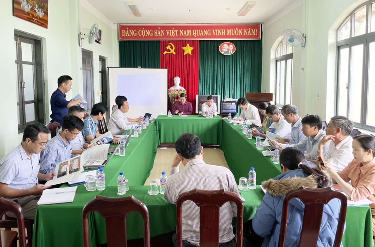 Quang cảnh Hội nghị thực hiện triển khai Chương trình MTQG vùng đồng bào DTTS và miền núi tại tỉnh Đắk Nông