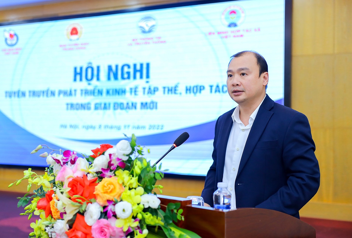 Ông Lê Hải Bình - Ủy viên dự khuyết Trung ương Đảng, Phó ban Tuyên giáo Trung ương phát biểu tại Hội nghị