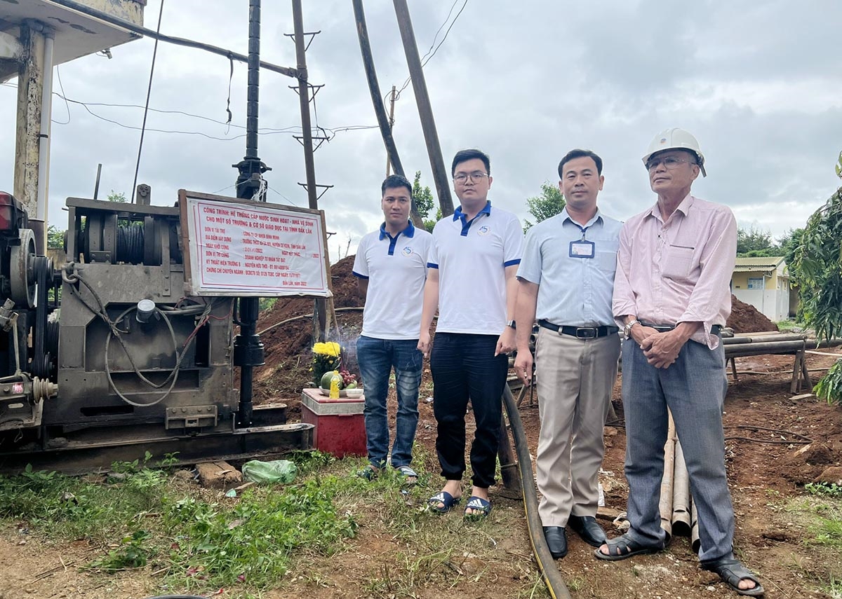 Công trình giếng khoan do Công ty Cổ phần nhựa Bình Minh tài trợ tại các trường học vùng sâu trên địa bàn tỉnh Đắk Lắk
