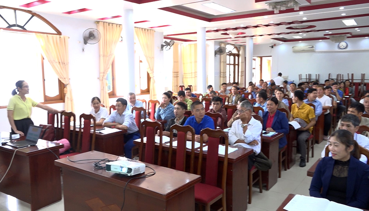 Hội nghị tập huấn kiến thức cho hòa giải viên cơ sở trên địa bàn huyện Na Rì