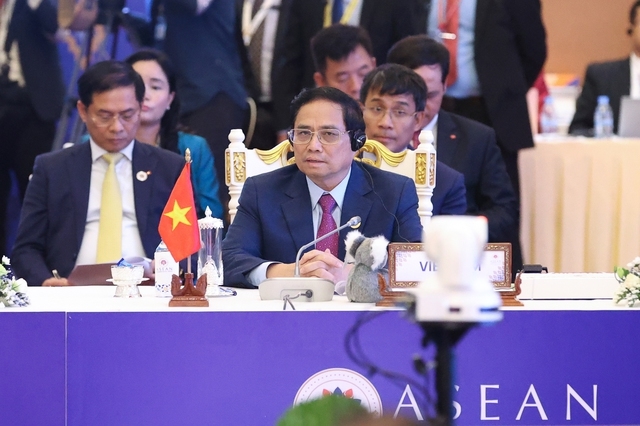 Thủ tướng Phạm Minh Chính đề nghị Hoa Kỳ tăng cường hỗ trợ các nước ASEAN, trong đó có Việt Nam, nâng cao năng lực tự cường y tế, chủ động ứng phó dịch bệnh, ứng phó biến đổi khí hậu và thúc đẩy tăng trưởng xanh