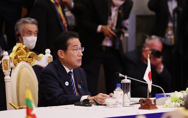 Thủ tướng Nhật Bản Kishida Fumio tái khẳng định ủng hộ đoàn kết và vai trò trung tâm của ASEAN trong cấu trúc khu vực cũng như Quan điểm ASEAN về Ấn Độ Dương-Thái Bình Dương (AOIP) - Ảnh: VGP/Nhật Bắc