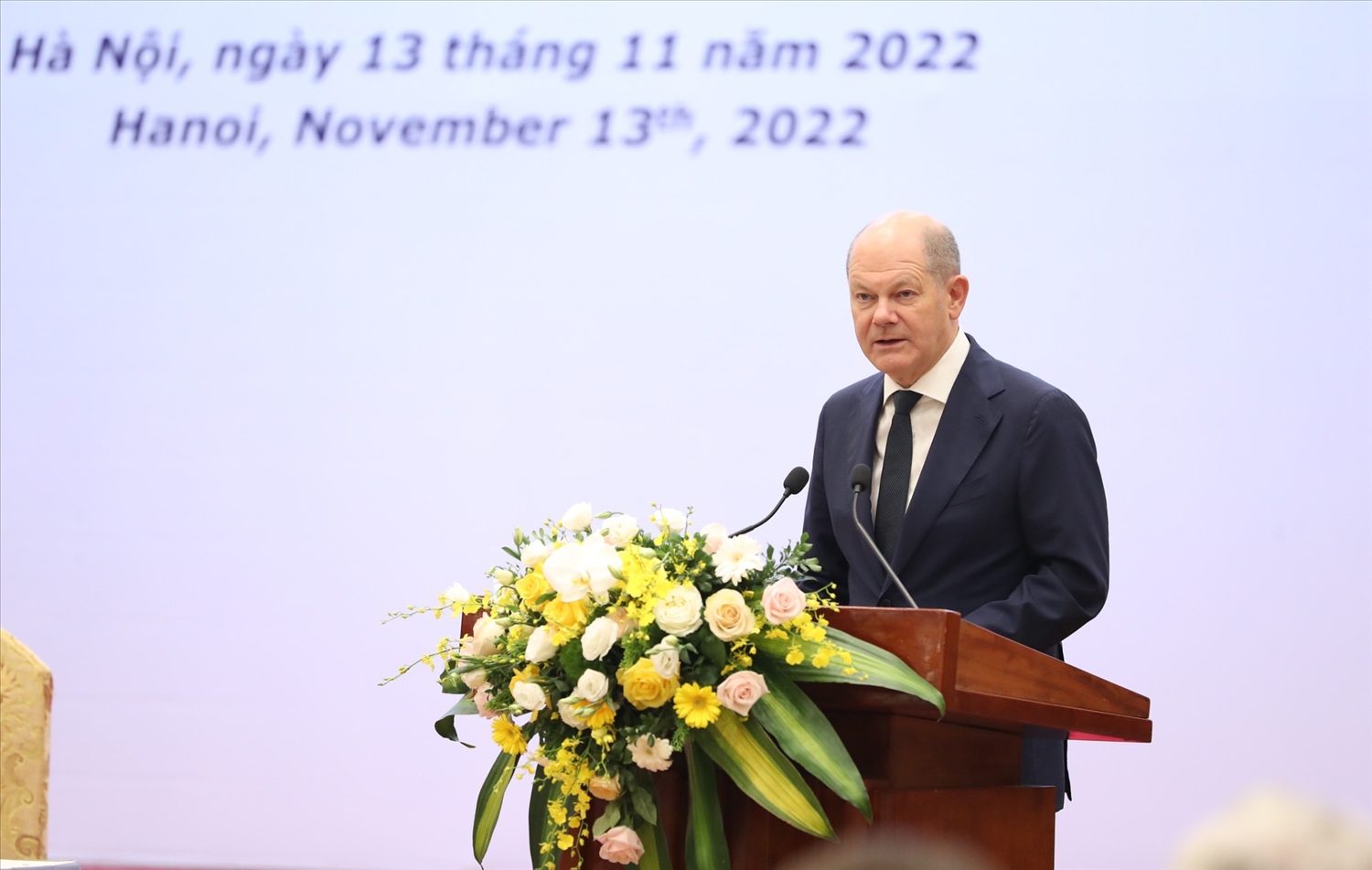 Thủ tướng Đức Olaf Scholz nêu rõ, với nhiều doanh nghiệp Đức và châu Âu, Việt Nam rất quan trọng vì nằm trong mạng lưới kinh tế rất phong phú của châu Á và sức đề kháng của Việt Nam trong thời gian dịch bệnh là rất ấn tượng, với những thế mạnh nổi bật về nguồn nguyên liệu và lao động - Ảnh: VGP/Nhật Bắc