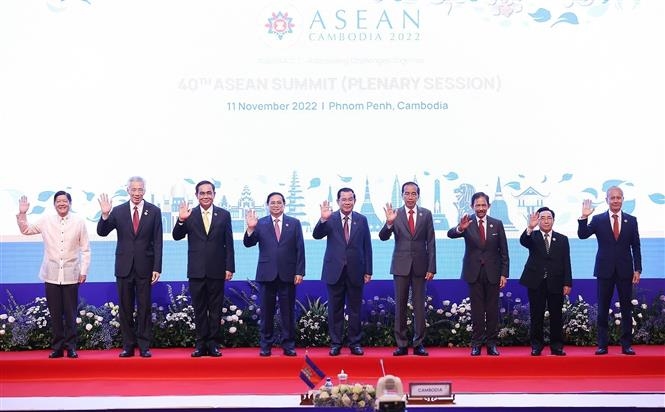 Thủ tướng Phạm Minh Chính và trưởng đoàn các nước ASEAN tại Phiên toàn thể Hội nghị cấp cao ASEAN lần thứ 40. Ảnh: Dương Giang/TTXVN