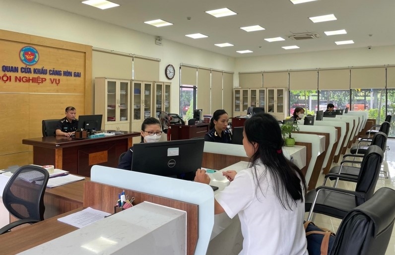 Hải quan Quảng Ninh tiếp tục triển khai các giải pháp cải cách thủ tục hành chính, nâng cao chất lượng phục vụ, tạo điều kiện thông thoáng trong hoạt động xuất nhập để “giữ chân” doanh nghiệp.