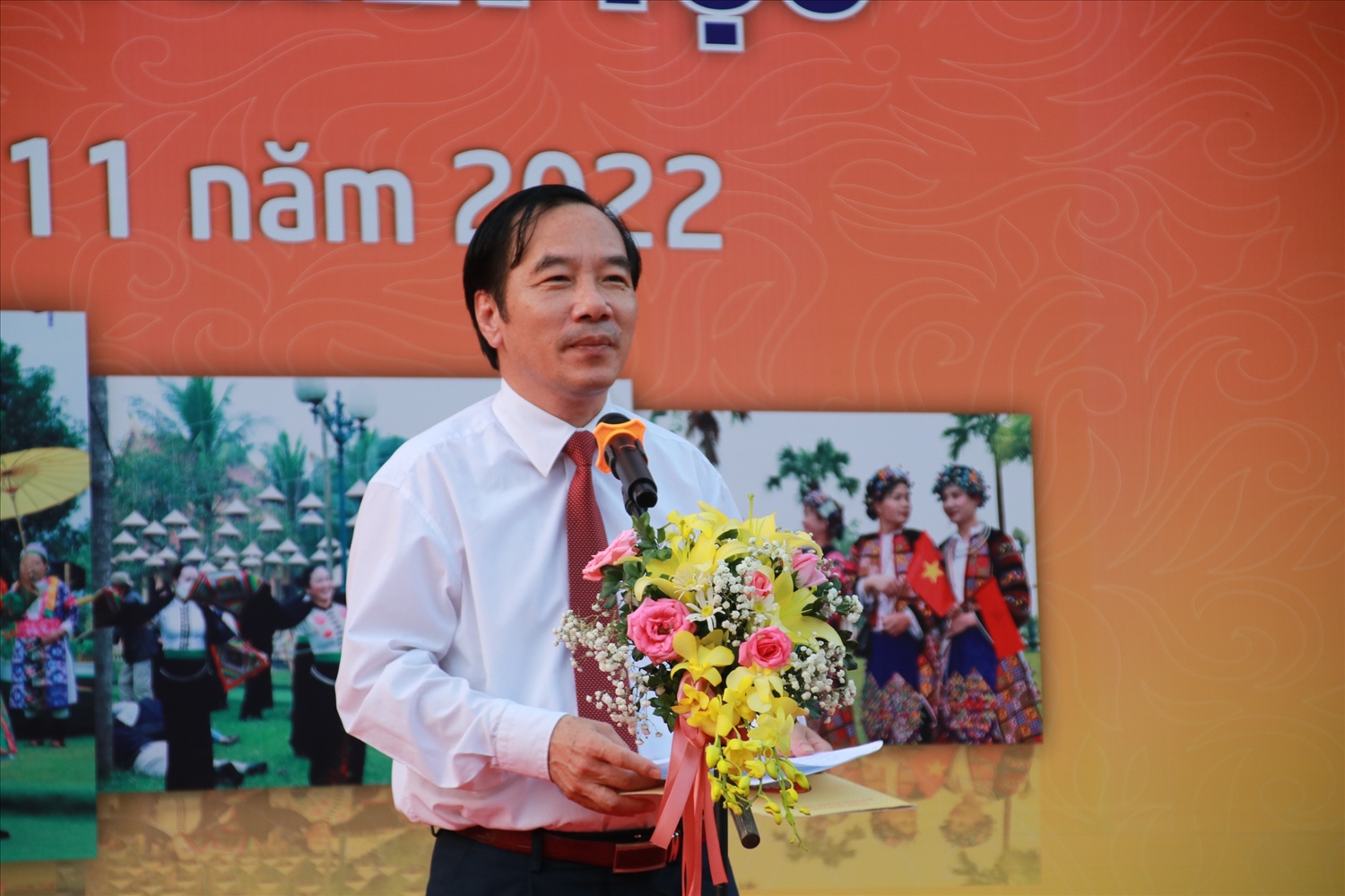 Ông Ngô Sách Thực, Phó Chủ tịch Ủy ban Trung ương MTTQ Việt Nam phát biểu tại Ngày hội Đại đoàn kết toàn dân tộc