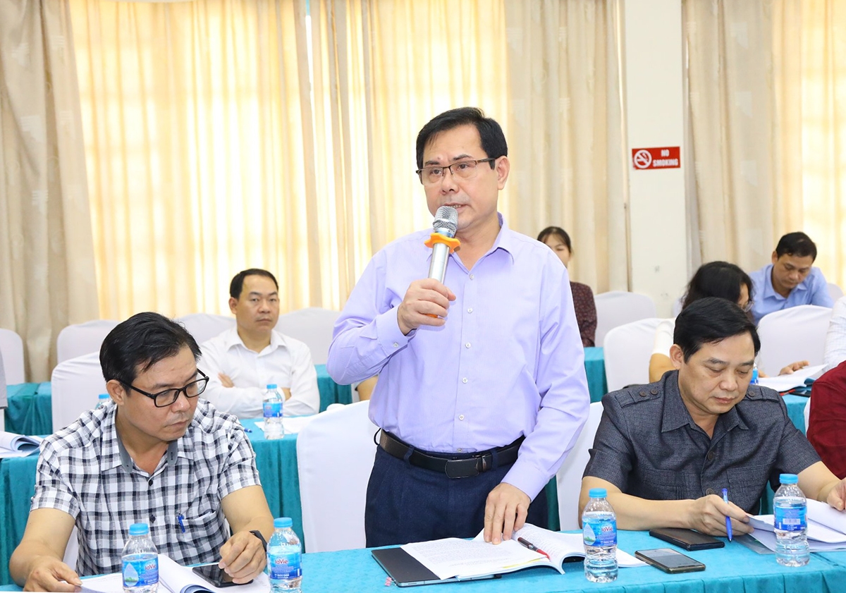 Ông Nông Đức Ngọc - Trưởng Ban Dân tộc tỉnh Lào Cai phát biểu tại Hội thảo