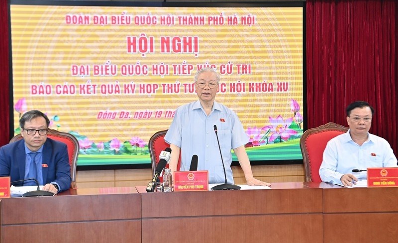 Tổng Bí thư Nguyễn Phú Trọng phát biểu tại buổi tiếp xúc cử tri đơn vị bầu cử số 1, Thành phố Hà Nội. Ảnh: ĐĂNG KHOA