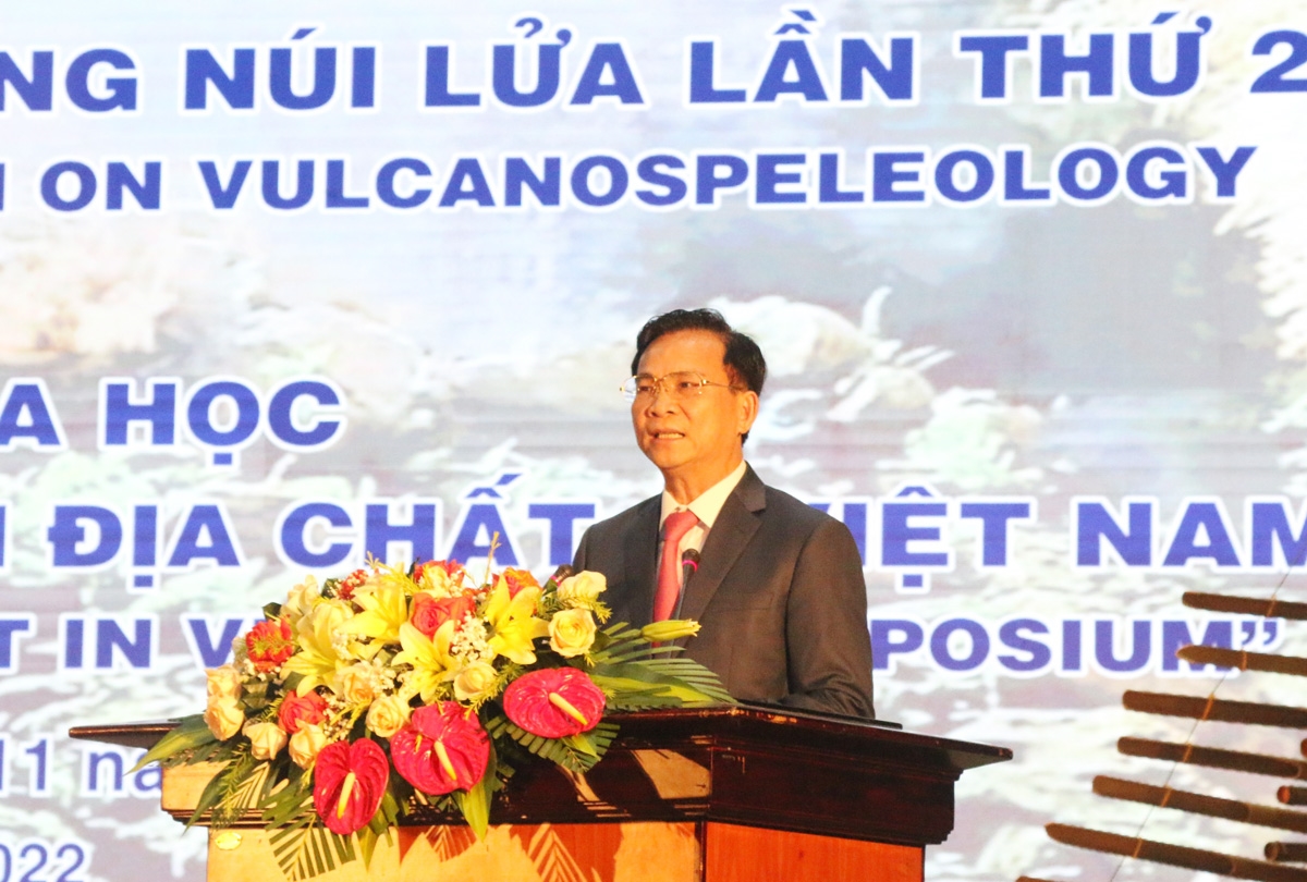 Phó Bí thư Tỉnh ủy, Chủ tịch UBND tỉnh Đắk Nông Hồ Văn Mười bày tỏ niềm vinh dự khi Đắk Nông được chọn tổ chức Hội nghị quốc tế về Hang động núi lửa