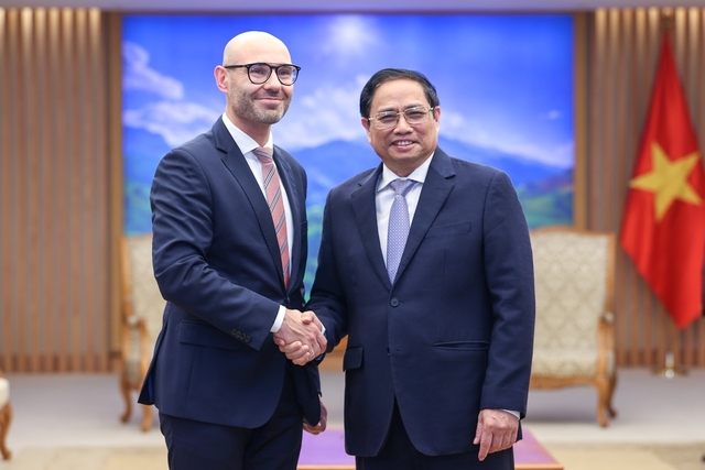 Thủ tướng Chính phủ Phạm Minh Chính và Tổng Thư ký PCA Marcin Czepelak - Ảnh: VGP/Nhật Bắc