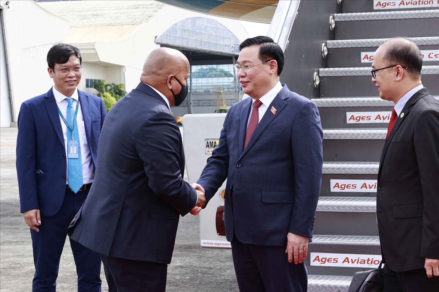 Chủ tịch quốc hội Vương Đình Huệ bắt đầu chuyến thăm chính thức Philippines 2