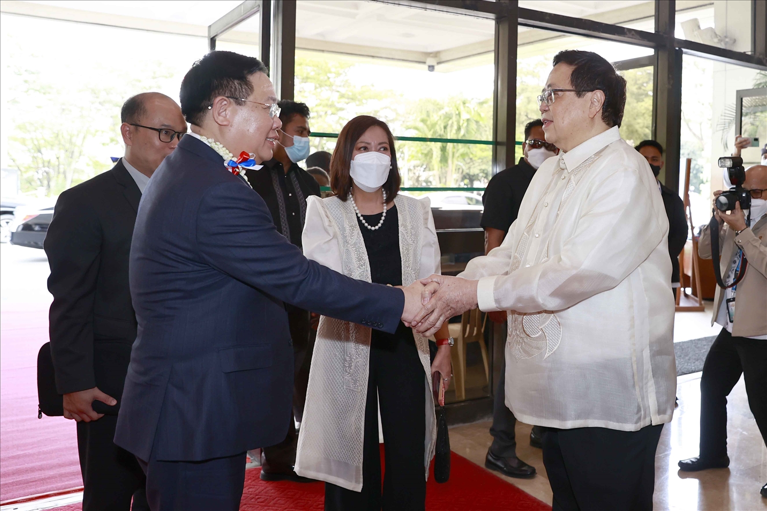 Chủ tịch quốc hội Vương Đình Huệ bắt đầu chuyến thăm chính thức Philippines 6