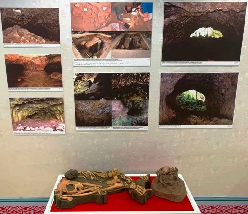 So với toàn thế giới, lần đầu tiên ở Việt Nam, các nhà khoa học đã tìm ra những di chỉ khảo cổ của người tiền sử, trong đó có 1 bộ di cốt người tiền sử cách đây 6.000-7.000 năm thuộc Văn hóa Hòa Bình ở trong hang động núi lửa thuộc Công viên địa chất toàn cầu UNESCO Đắk Nông.