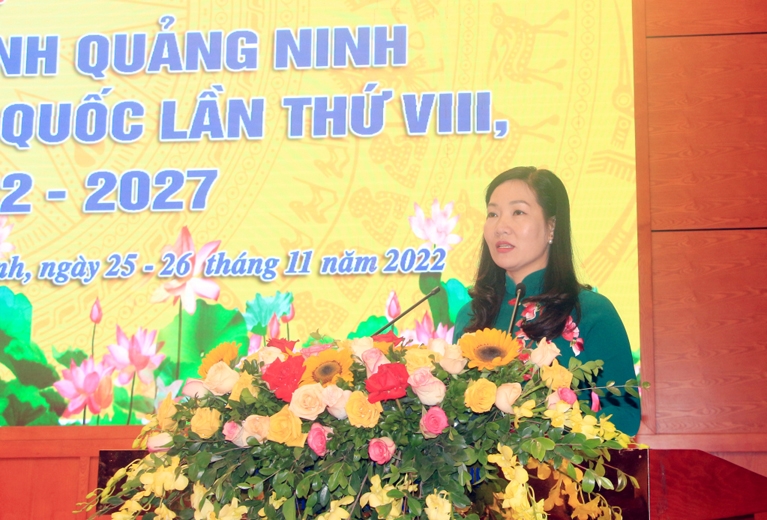 Bà Nguyễn Thị Hạnh - Phó Chủ tịch UBND tỉnh, phát biểu tại Đại hội