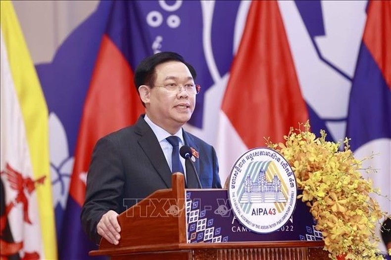 Chủ tịch Quốc hội Vương Đình Huệ phát biểu tại Phiên họp toàn thể thứ nhất AIPA-43, chiều 21/11/2022. (Ảnh: TTXVN)