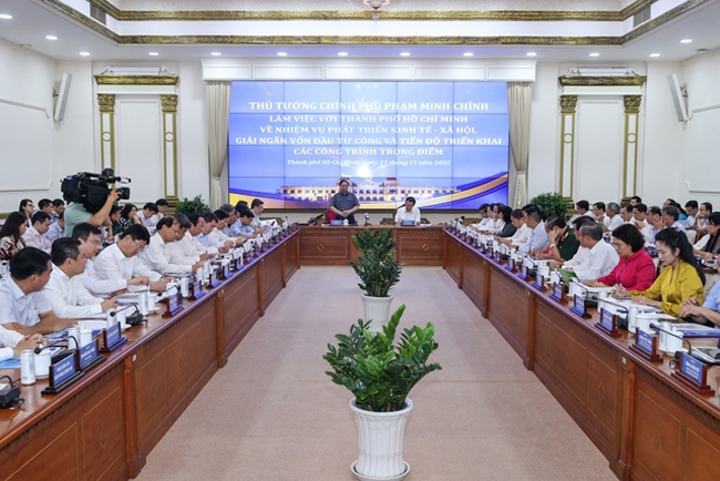 Thủ tướng đồng ý thành lập tổ công tác xử lý các vấn đề của dự án Nhà ga T3 Cảng hàng không Tân Sơn Nhất, bảo đảm đúng tiến độ. (Ảnh: VGP/Nhật Bắc)