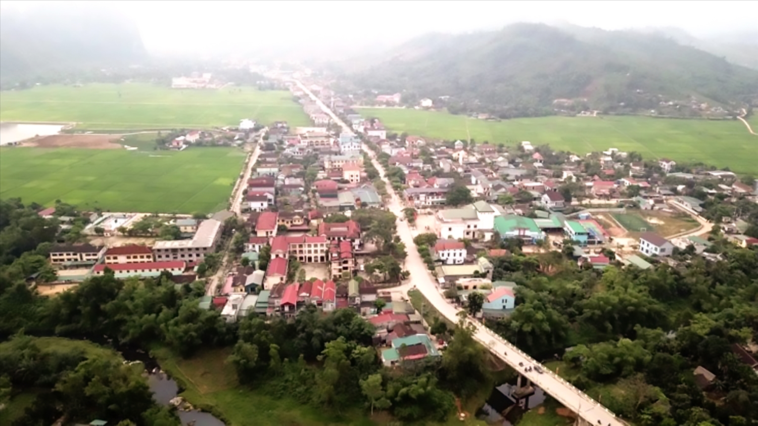 Trong những năm gần đây, thị trấn Quy Đạt, huyện vùng cao Minh Hóa (Quảng Bình) là địa phương có tỷ lệ hộ nghèo giảm nhanh