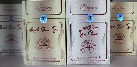 HTX Quang Tom đã xây dựng thành công sản phẩm OCOP tiêu chuẩn 3 sao, đặc biệt là sản phẩm hồng trà, bạch trà, chè đen, được người tiêu dùng ưa chuộng