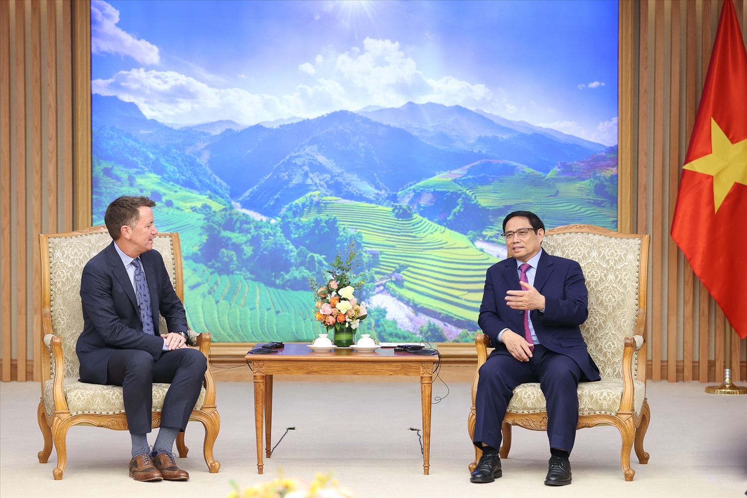 Thủ tướng Phạm Minh Chính tiếp ông Andy Campion, Giám đốc điều hành Tập đoàn Nike đang có chuyến thăm Việt Nam - Ảnh: VGP/Nhật Bắc