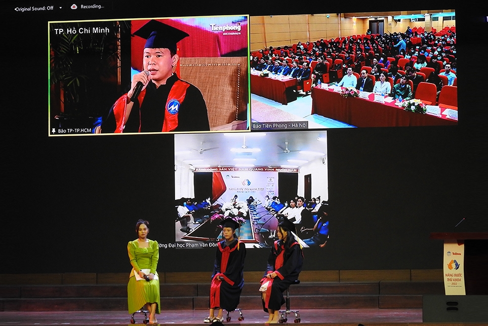 Tại Hà Nội, chương trình tổ chức ở Trường Đại học Y Hà Nội. Ở TP. Hồ Chí Minh, Chương trình diễn ra tại khách sạn REX. Hai đầu cầu được kết nối và truyền hình trực tuyến đến nhau trên nền tảng Zoom.