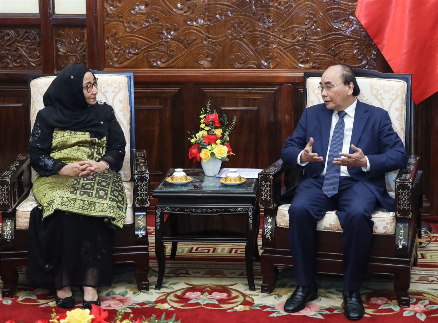 Chủ tịch nước Nguyễn Xuân Phúc tiếp Đại sứ Brunei Malai Halimah Malai Yussof. Ảnh: VPCTN