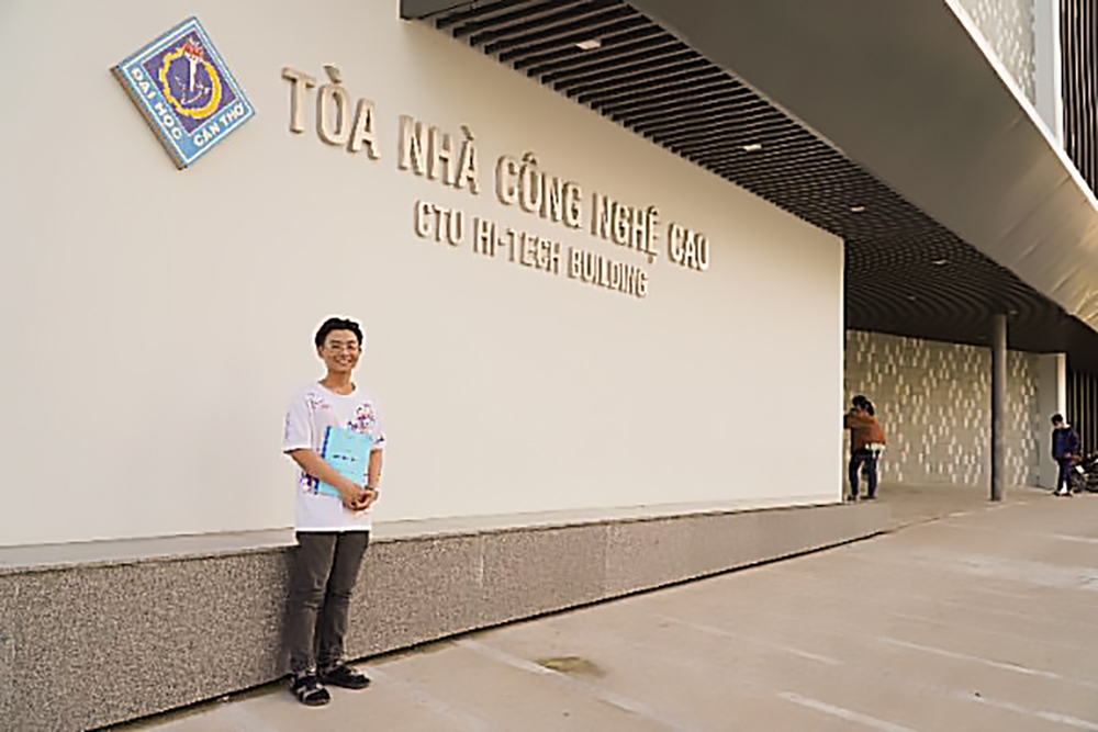 Nhan Lâm hiện là tân sinh viên của trường Đại học Cần Thơ