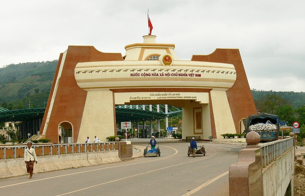 Cửa khẩu Lao Bảo (Quảng Trị), 1 trong 9 cửa khẩu quốc tế trên tuyến biên giới Việt Nam - Lào