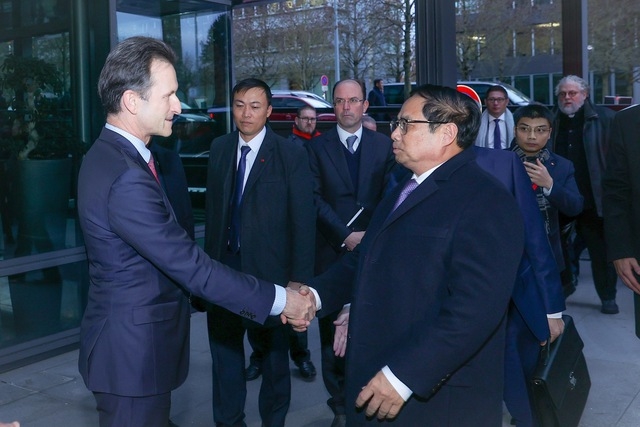 Thủ tướng bày tỏ ấn tượng khi Luxembourg đã lựa chọn rất đúng hướng đi để "đi trước đón đầu" - Ảnh: VGP/Nhật Bắc
