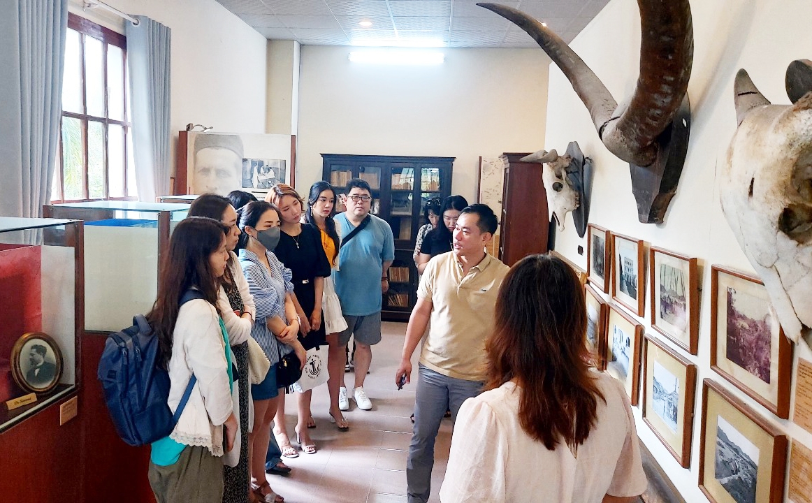 Đoàn Fam tour khảo sát các địa điểm du lịch tại Nha Trang