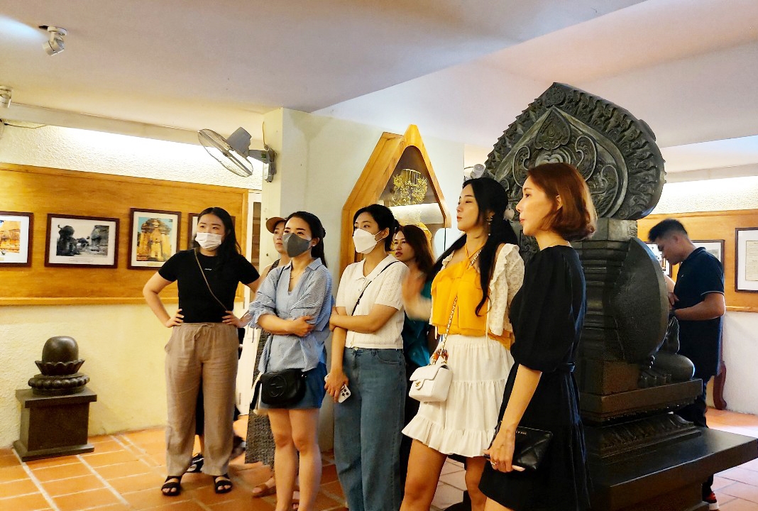 Đoàn Fam tour khảo sát các địa điểm du lịch tại Nha Trang