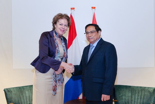Thủ tướng tiếp bà Ingrid Thijssen, Chủ tịch Liên đoàn Giới chủ Hà Lan - Ảnh: VGP/Nhật Bắc