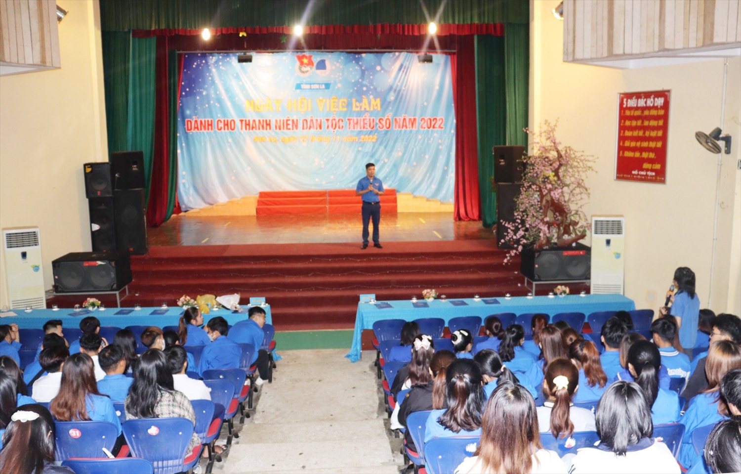 Ngày hội việc làm dành cho thanh niên DTTS tỉnh Sơn La năm 2022 được tổ chức ở Tp. Sơn La. (Ảnh: Hoàng Quyên)