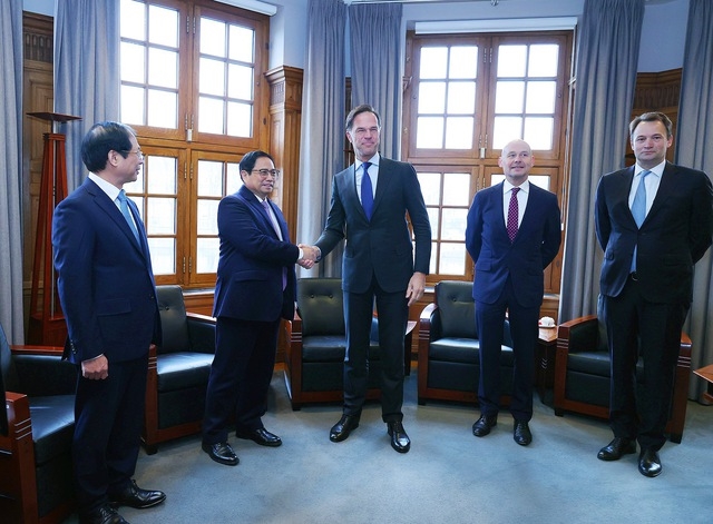 Ngay sau Lễ đón trọng thể, Thủ tướng Chính phủ Phạm Minh Chính đã tiến hành hội đàm với Thủ tướng Mark Rutte - Ảnh: VGP/Nhật Bắc