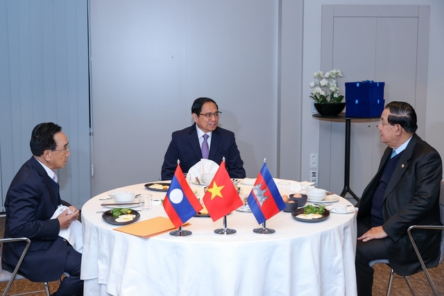 Ba nước khẳng định sẽ tiếp tục phối hợp chặt chẽ trong các vấn đề khu vực và quốc tế, đóng góp vào việc duy trì, củng cố đoàn kết, thống nhất và vai trò trung tâm của ASEAN - Ảnh: VGP/Nhật Bắc