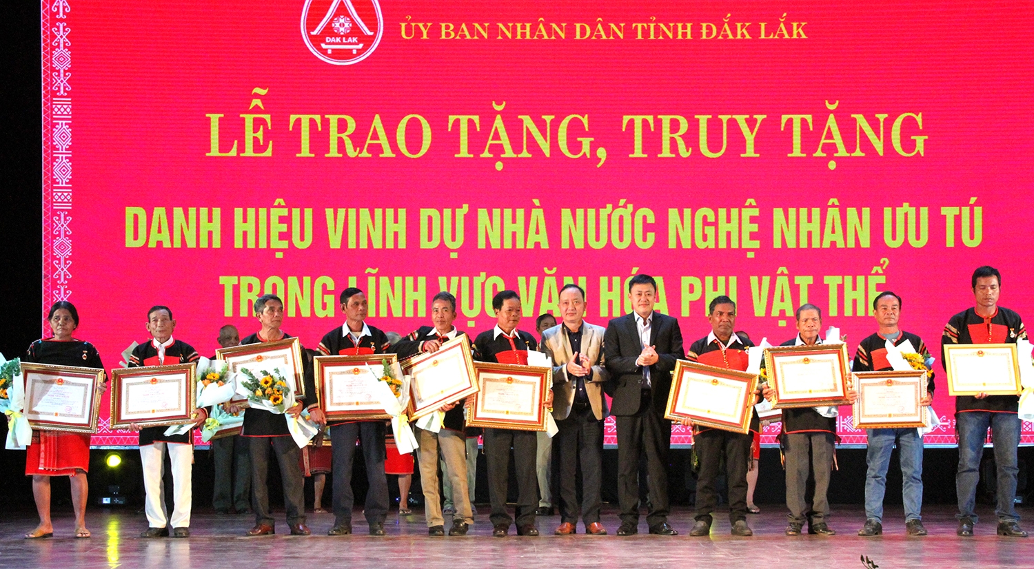 Các nghệ nhân được công nhận Nghệ nhân Ưu tú tỉnh Đắk Lắk năm 2022