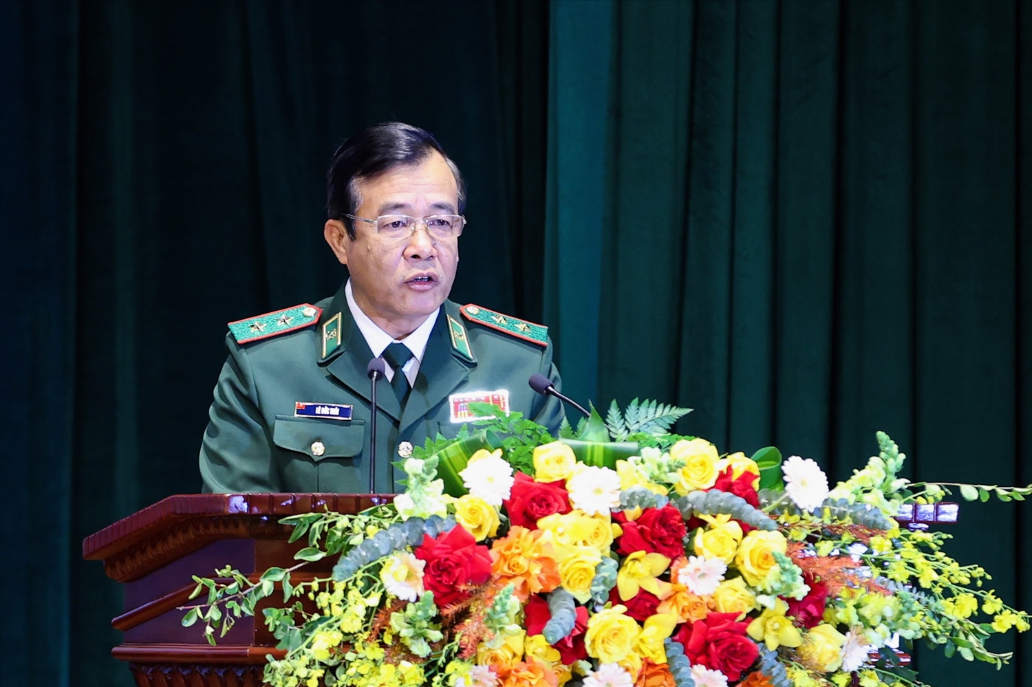 Trung tướng Lê Đức Thái, Tư lệnh BĐBP báo cáo - Ảnh: VGP/Nhật Bắc