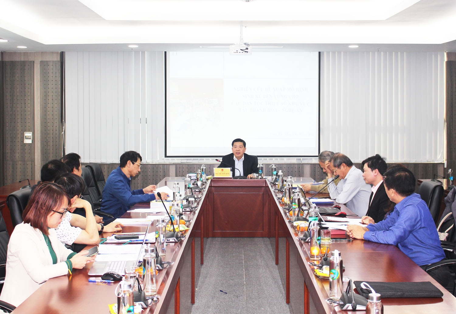 Ts. Lê Sơn Hải - Thứ trưởng, Phó Chủ nhiệm, Chủ tịch Hội đồng Khoa học và Công nghệ của UBDT chủ trì buổi nghiệm thu
