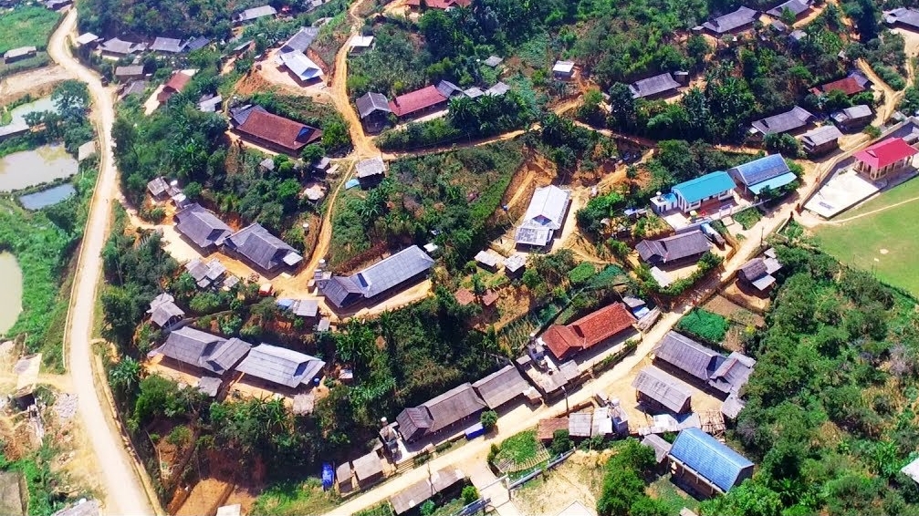 Bản Lao Khô, xã Phiêng Khoài, huyện Yên Châu nhìn từ trên cao
