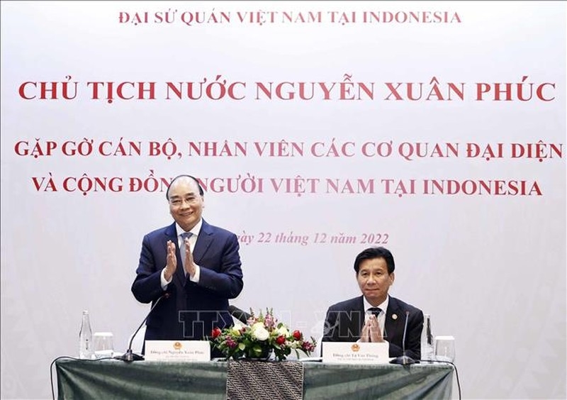 Chủ tịch nước Nguyễn Xuân Phúc tại buổi gặp gỡ cán bộ, nhân viên các cơ quan đại diện và đại diện cộng đồng người Việt Nam tại Indonesia. (Ảnh: Thống Nhất/TTXVN)