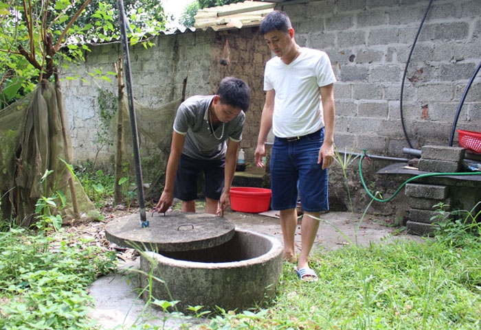 Toàn huyện có 377 hộ gia đình là hộ nghèo DTTS năm 2022 thuộc 12 xã được hỗ trợ téc nước. (Ảnh T.L)