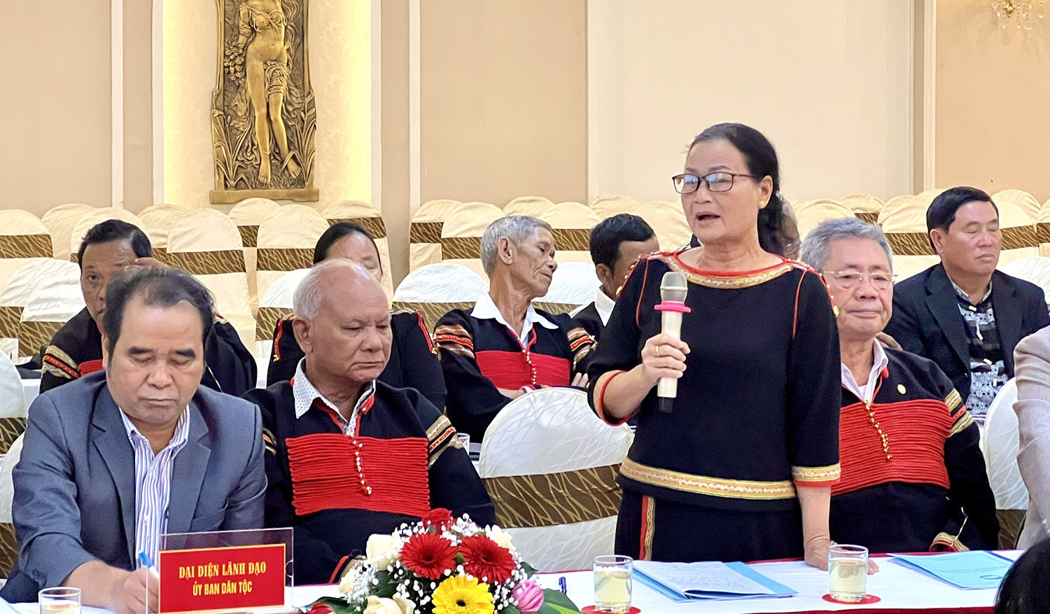 Đại biểu tỉnh Đăk Lăk nguyện vọng và kiến nghị đến với Đoàn Chủ tịch Ủy ban Trung ương MTTQ Việt Nam về hỗ trợ đất sản xuất, nhà ở và việc làm cho đồng bào DTTS