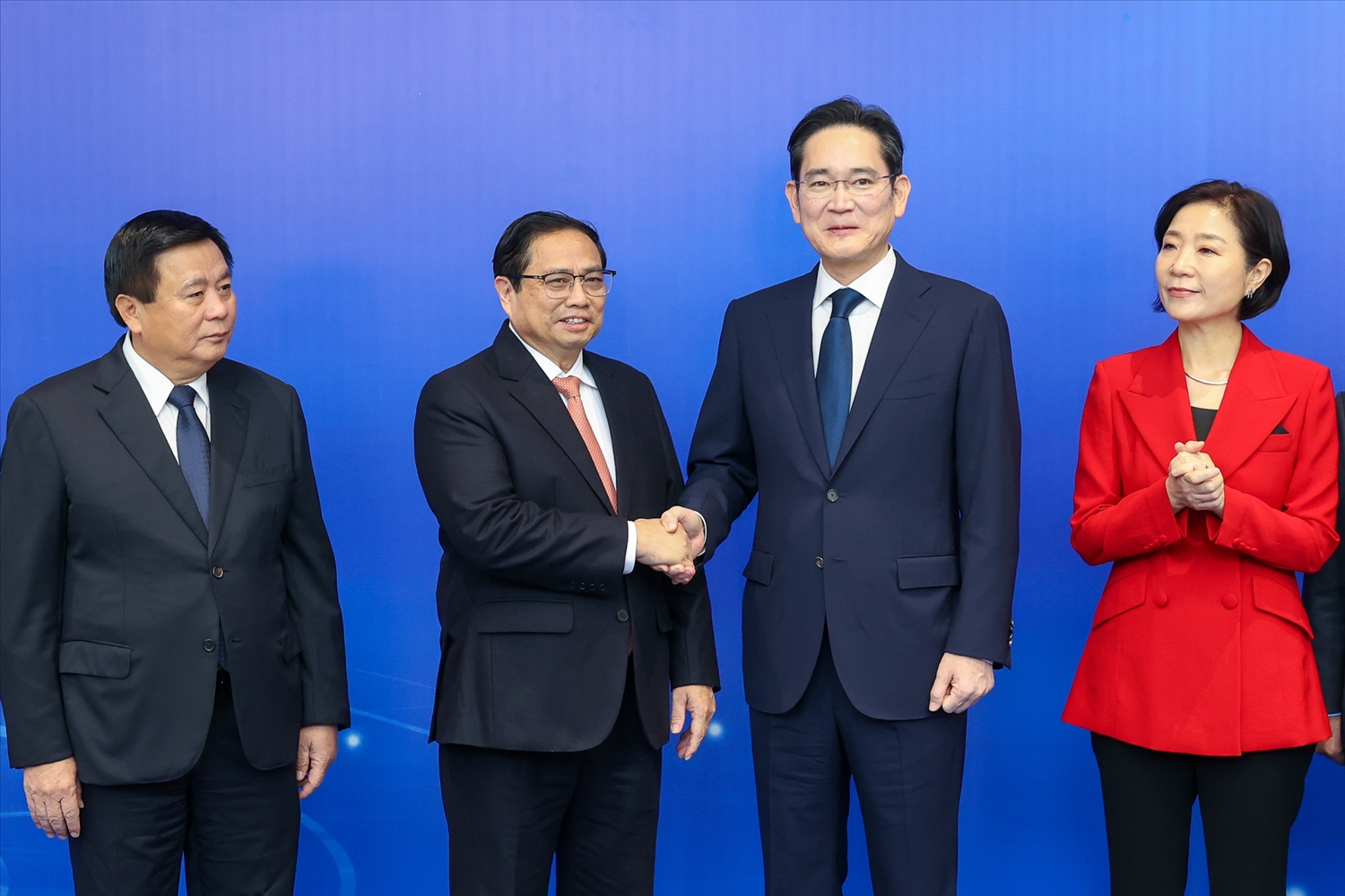 Thủ tướng đã tiếp ông Lee Jae Yong - Chủ tịch Tập đoàn Samsung Điện tử - Ảnh: VGP/Nhật Bắc