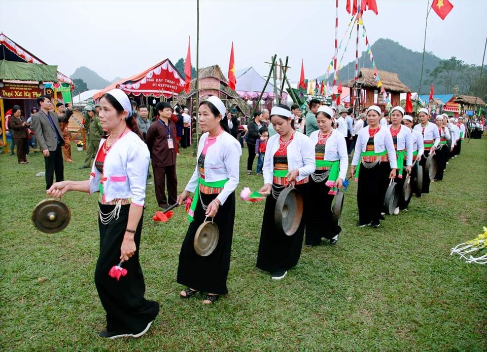Cồng chiêng là văn hóa phi vật thể của đồng bào dân tộc Mường ở Ninh Bình đã và đang được gìn giữ và phát triển mạnh mẽ