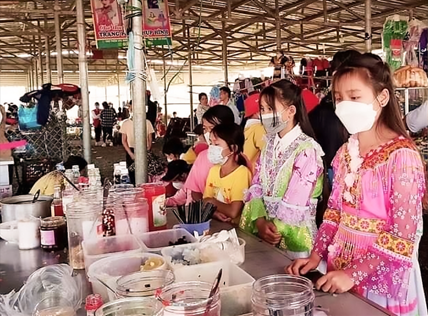 Chợ phiên dân tộc Mông trên cao nguyên Đắk Nông 2
