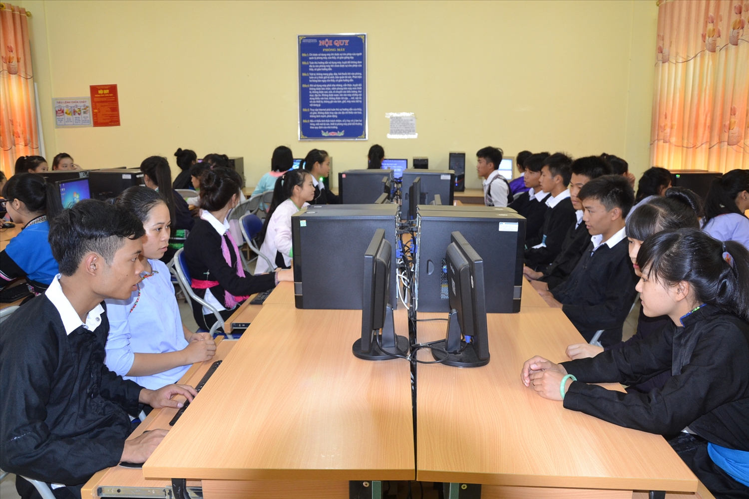 Tỉnh Lào Cai đã và đang quan tâm đầu tư cơ sở vật chất cho các trường DTNT và bán trú