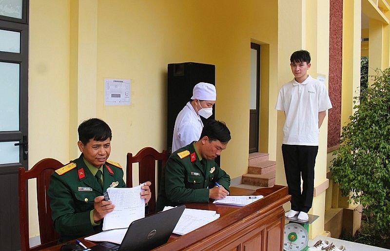 Hội đồng nghĩa vụ quân sự huyện Thiệu Hóa tổ chức khám tuyển nghĩa vụ quân sự, nghĩa vụ Công an năm 2023