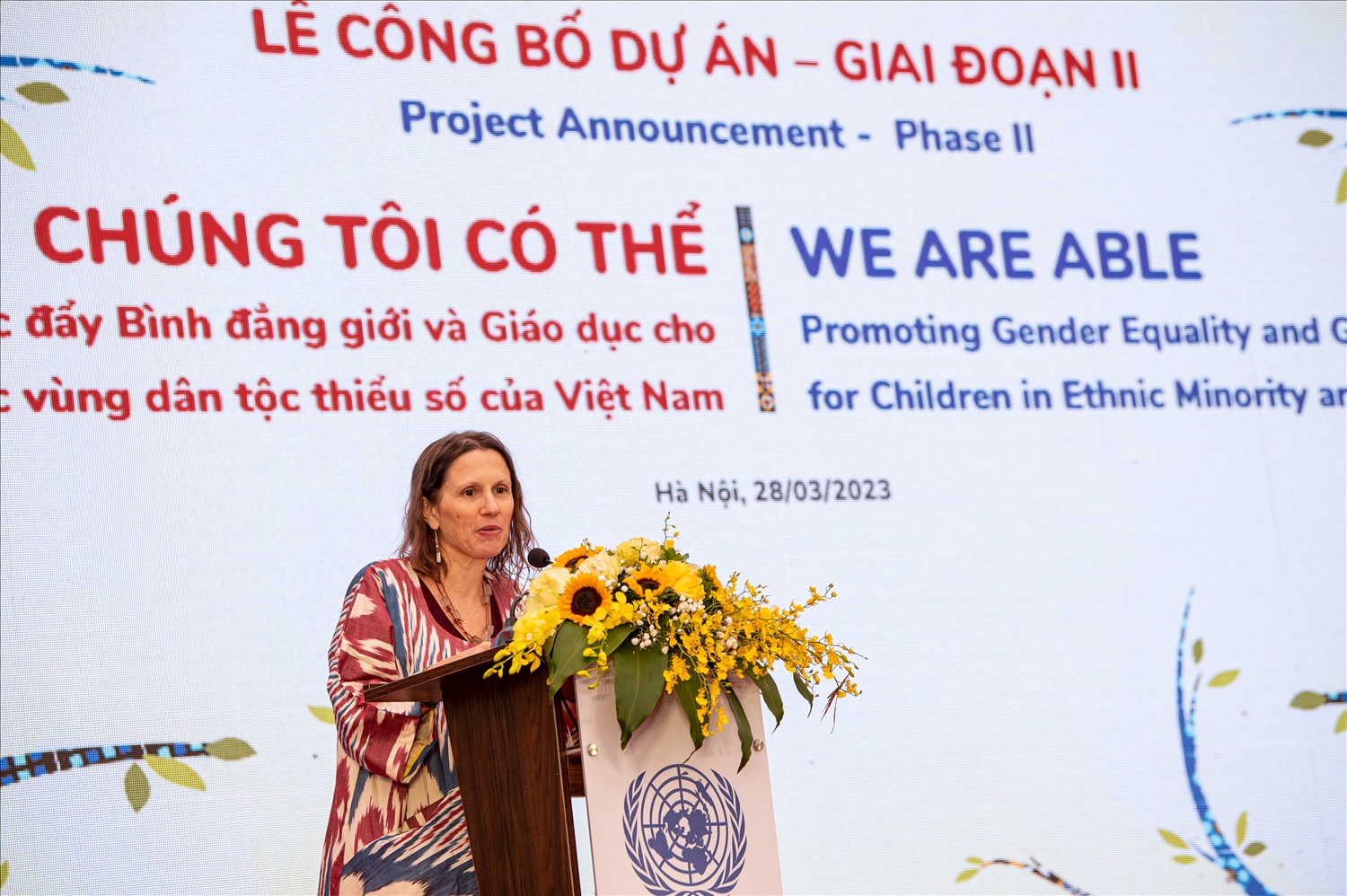 Bà Justine Sass, Trưởng ban Giới và Hòa nhập trong Giáo dục của Trụ sở chính UNESCO tại Paris phát biểu tại lễ công bố